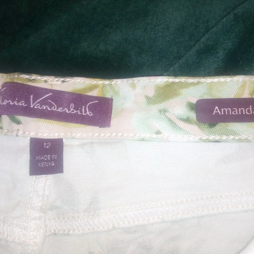 NWT Gloria Vanderbilt Amanda Capri Jeans in Stonewood & Palm Jungle Print Sz 12 - Picture 11 of 14